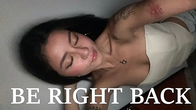 Hannah Barker online show from February 19, 2025, 1:50 pm