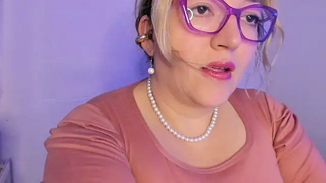 Naty Mature  online show from January 6, 2026, 6:23 pm