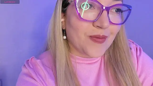 Naty Mature  online show from March 4, 2026, 7:10 pm