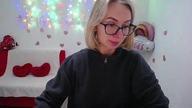 VasilisaSii online show from October 8, 2025, 5:31 am