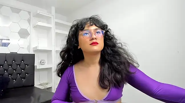 Elith Berry69 online show from March 13, 2025, 9:48 pm
