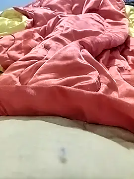 Snapshot of luckylads0037 chatting on February 20, 2026, 5:04 pm luckylads0037 online show from February 20, 2026, 5:04 pm