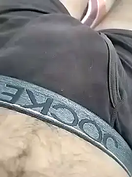 Snapshot of luckylads0037 chatting on March 15, 2025, 5:37 pm luckylads0037 online show from March 15, 2025, 5:37 pm