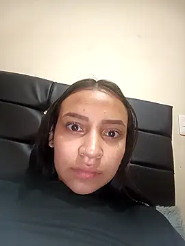 emma ambar online show from September 18, 2025, 4:32 pm