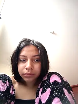 emma ambar online show from October 10, 2025, 4:41 pm