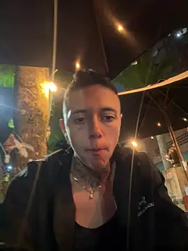 Snapshot of _PhillipBrown chatting on January 21, 2025, 11:34 pm PhillipBrown online show from January 21, 2025, 11:34 pm