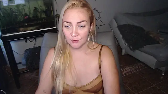 karen mature69 online show from March 12, 2025, 11:32 am