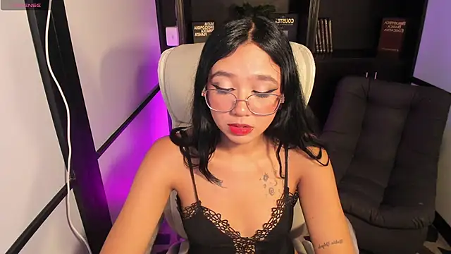 Snapshot of LilahAsh chatting on January 16, 2025, 3:34 pm LilahAsh online show from January 16, 2025, 3:34 pm