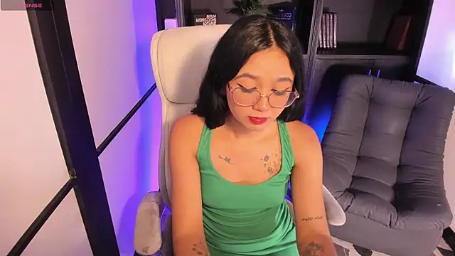 Snapshot of LilahAsh chatting on January 7, 2025, 3:54 pm LilahAsh online show from January 7, 2025, 3:54 pm