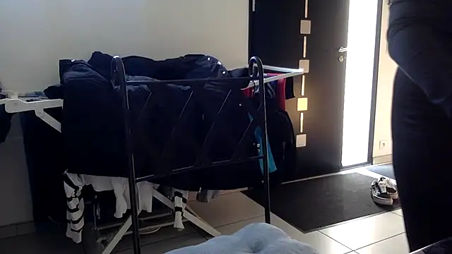 vanillesoumise online show from March 3, 2025, 9:34 am