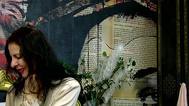 Snapshot of TessaKlarn chatting on October 25, 2025, 5:39 am TessaKlarn online show from October 25, 2025, 5:39 am