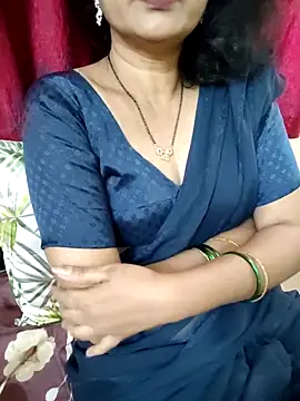 anuradha1432 online show from April 27, 2026, 10:46 am