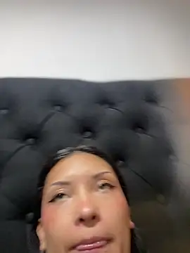 baby lizy online show from March 31, 2026, 6:21 pm