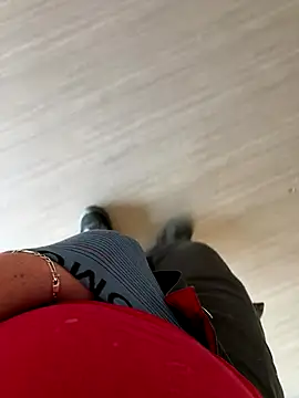 lescoquin2215 online show from January 6, 2026, 10:41 am