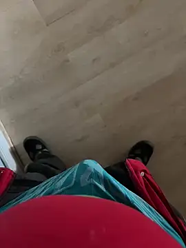 lescoquin2215 online show from November 27, 2025, 10:48 am