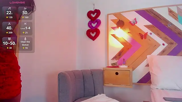 Katia Wilson online show from April 17, 2026, 7:49 pm