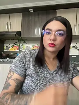 camianddanna online show from December 17, 2025, 9:53 pm