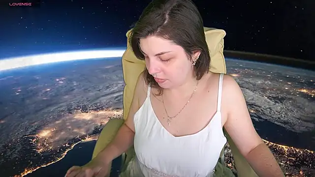 MirandaWong online show from February 23, 2025, 6:49 am