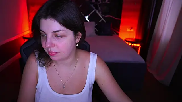 MirandaWong online show from November 3, 2025, 6:51 am