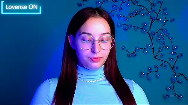 Snapshot of Jessie_Kisss chatting on October 22, 2025, 7:46 pm Jessie Kisss online show from October 22, 2025, 7:46 pm