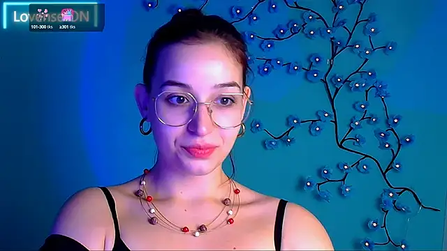 Snapshot of Jessie_Kisss chatting on October 11, 2025, 5:19 am Jessie Kisss online show from October 11, 2025, 5:19 am