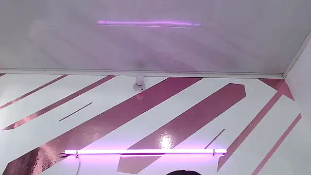 Snapshot of Kitten_Hot_ chatting on February 5, 2026, 9:10 pm Kitten Hot online show from February 5, 2026, 9:10 pm