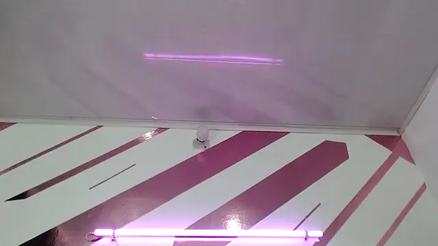 Snapshot of Kitten_Hot_ chatting on February 12, 2026, 1:27 am Kitten Hot online show from February 12, 2026, 1:27 am