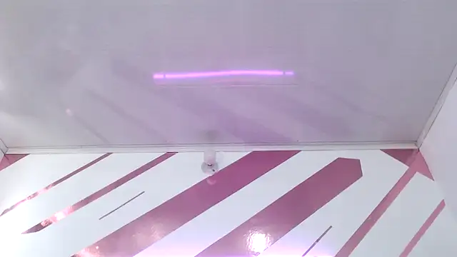 Snapshot of Kitten_Hot_ chatting on February 15, 2026, 4:17 pm Kitten Hot online show from February 15, 2026, 4:17 pm