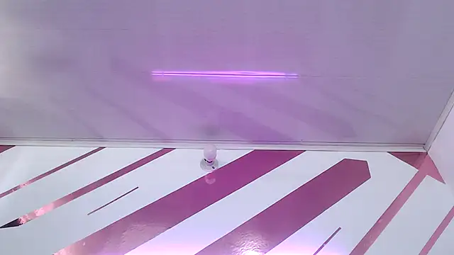 Snapshot of Kitten_Hot_ chatting on February 28, 2026, 2:39 pm Kitten Hot online show from February 28, 2026, 2:39 pm