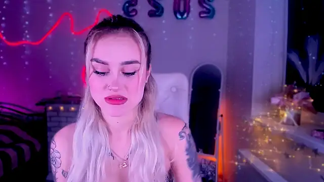  Ravenaa online show from February 3, 2025, 1:51 pm