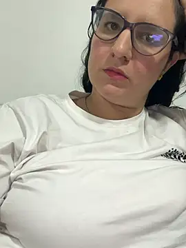 Snapshot of Soe_Lara chatting on March 16, 2025, 11:59 pm Soe Lara online show from March 16, 2025, 11:59 pm