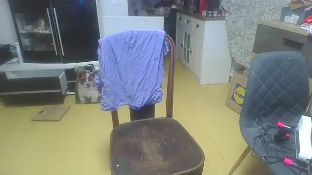 Snapshot of Meliss_Official9 chatting on February 3, 2026, 6:11 am Meliss Official9 online show from February 3, 2026, 6:11 am