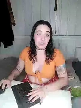 Snapshot of Rosaselvagem chatting on January 8, 2025, 11:09 pm Rosaselvagem online show from January 8, 2025, 11:09 pm