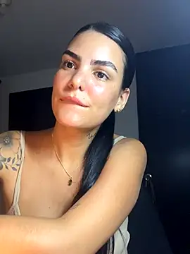 Snapshot of MARYADSUARD chatting on October 3, 2025, 5:42 am MARYADSUARD online show from October 3, 2025, 5:42 am