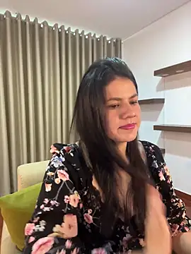 Snapshot of Alice_Biel chatting on February 21, 2025, 10:26 pm Alice Biel online show from February 21, 2025, 10:26 pm