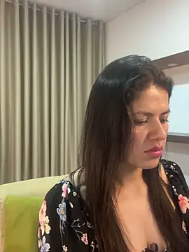 Snapshot of Alice_Biel chatting on March 6, 2025, 3:46 am Alice Biel online show from March 6, 2025, 3:46 am