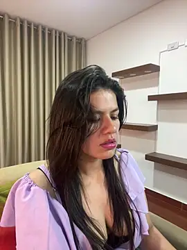 Snapshot of Alice_Biel chatting on March 5, 2025, 3:51 am Alice Biel online show from March 5, 2025, 3:51 am