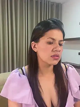 Snapshot of Alice_Biel chatting on March 22, 2025, 1:54 am Alice Biel online show from March 22, 2025, 1:54 am