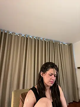 Snapshot of Alice_Biel chatting on June 21, 2026, 1:39 pm Alice Biel online show from June 21, 2026, 1:39 pm
