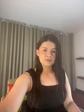 Snapshot of Alice_Biel chatting on June 12, 2026, 1:09 pm Alice Biel online show from June 12, 2026, 1:09 pm