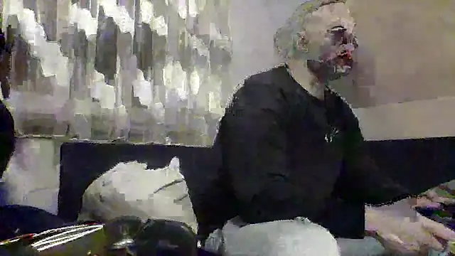 Snapshot of NewyorkDimi chatting on February 24, 2025, 12:20 am NewyorkDimi online show from February 24, 2025, 12:20 am