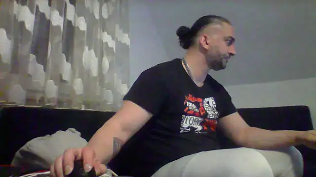 Snapshot of NewyorkDimi chatting on March 11, 2025, 11:47 pm NewyorkDimi online show from March 11, 2025, 11:47 pm