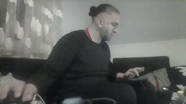 Snapshot of NewyorkDimi chatting on February 1, 2025, 4:24 am NewyorkDimi online show from February 1, 2025, 4:24 am