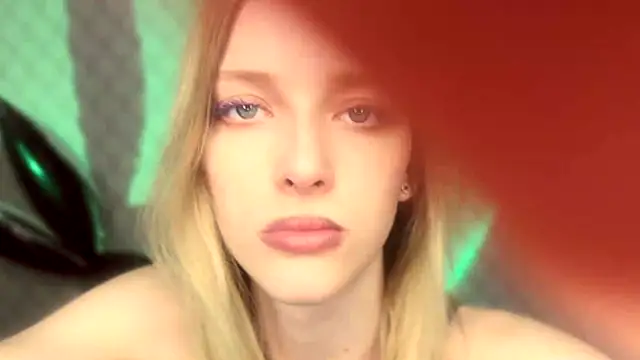 Evvie Summn1 online show from December 21, 2025, 7:10 am