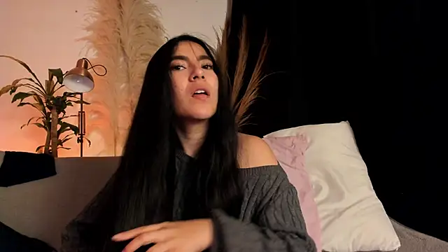 Serenity Day online show from April 19, 2026, 1:39 am