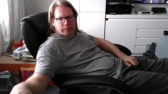 Snapshot of VSteph chatting on February 15, 2026, 12:48 pm VSteph online show from February 15, 2026, 12:48 pm