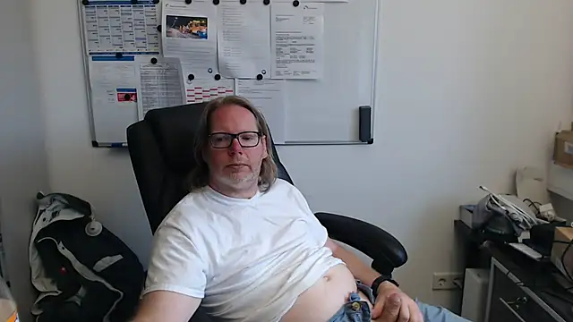 Snapshot of VSteph chatting on July 14, 2026, 4:46 pm VSteph online show from July 14, 2026, 4:46 pm