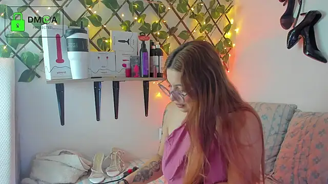 kathryn07 online show from November 12, 2025, 1:26 pm