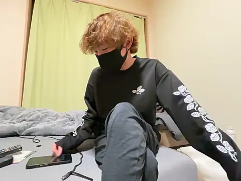 UKI06 online show from December 22, 2025, 3:23 pm