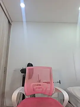 Snapshot of Anal_Luucia chatting on September 16, 2025, 12:39 pm Anal Luucia online show from September 16, 2025, 12:39 pm